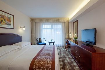 Hotel Landmark Towers