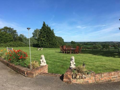 Bed & Breakfast Colthrop Manor