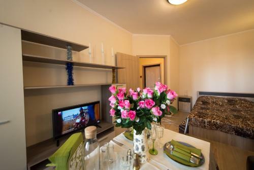 Apartment Izumrudnye Holmy