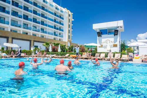 Lumos Deluxe Resort Hotel & Spa