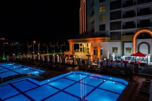 Lumos Deluxe Resort Hotel & Spa