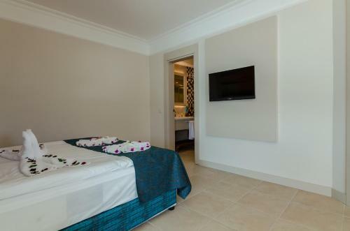 Lumos Deluxe Resort Hotel & Spa