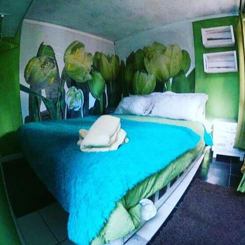 Kaur Hostel