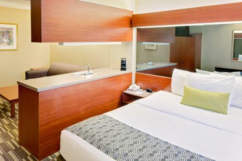 Hotel Microtel Inn & Suites By Wyndham Daphne