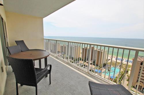 Apartamento Crystal Tower 1608