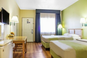 Motel 6 Tempe- Asu