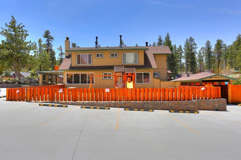Hotel Bear Creek Resort