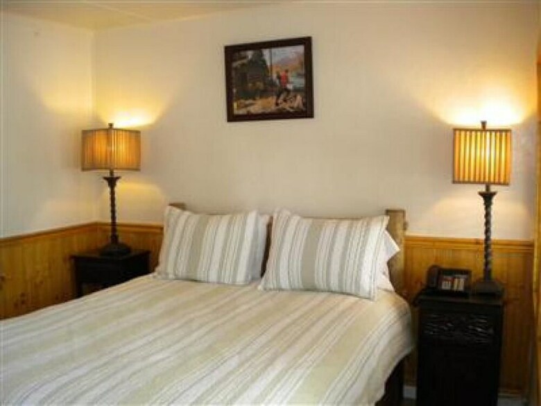 Hotel Bear Creek Resort