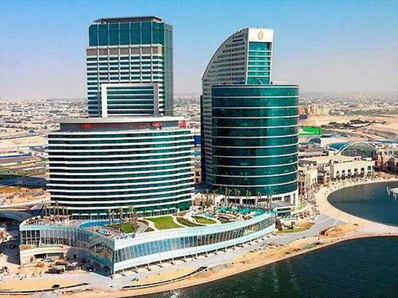Hotel Crowne Plaza Festival City