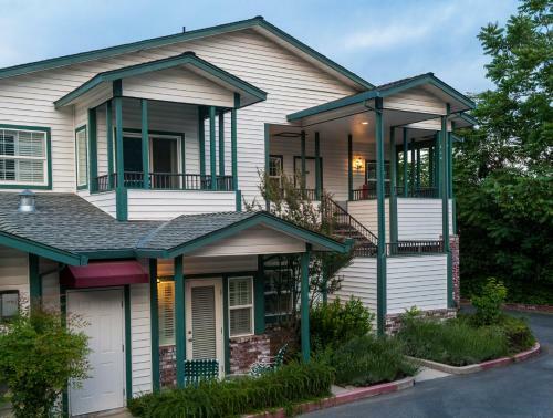 Hotel Grass Valley Courtyard Suites