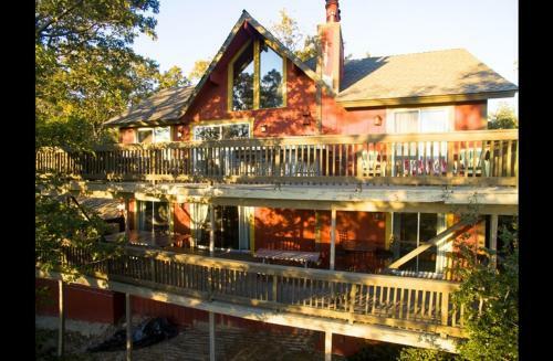 Lakeview Lodge