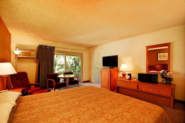 Hotel Super 8 Long Beach