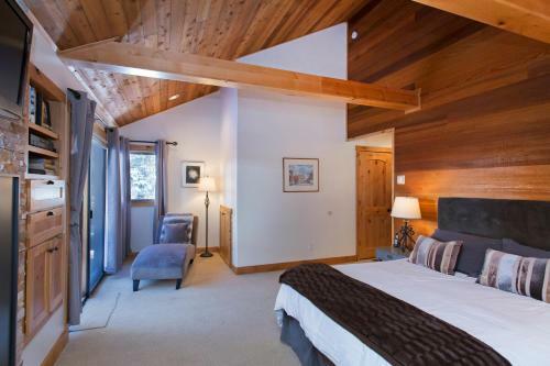Lodge Mammoth Golf Properties By 101 Great Escapes