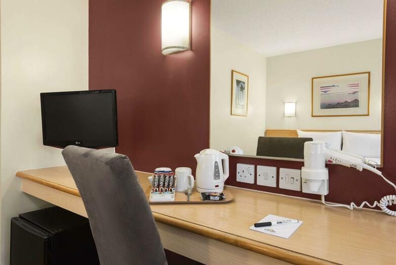 Hotel Days Inn Warwick South