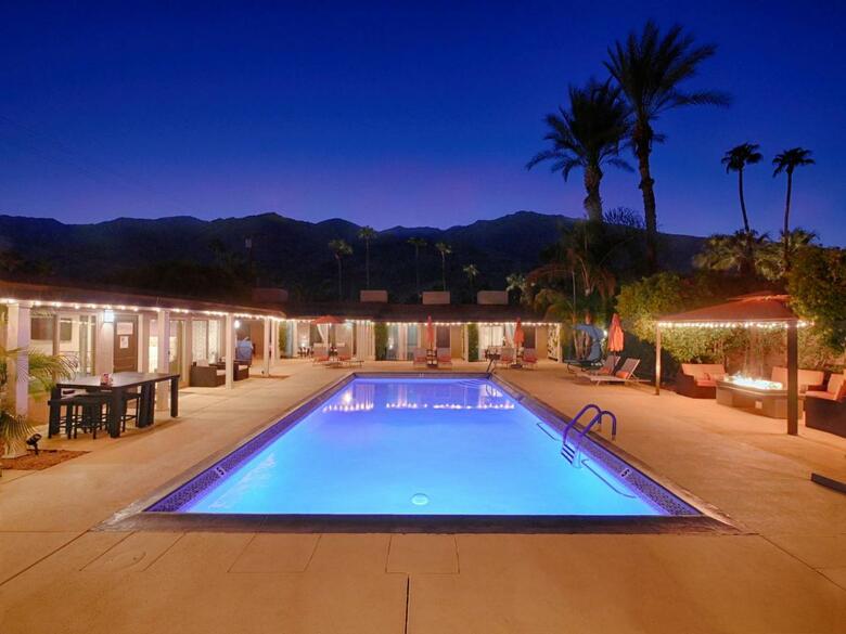 Little Paradise Hotel