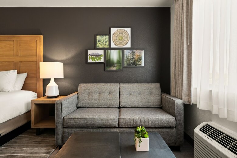 Hotel Oxford Suites Redding