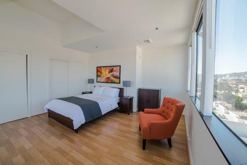 Hollywood Dicaprio Apartment