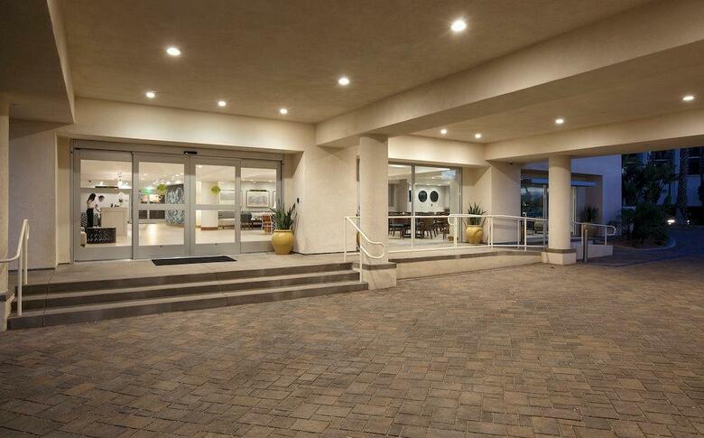The Redondo Beach Hotel