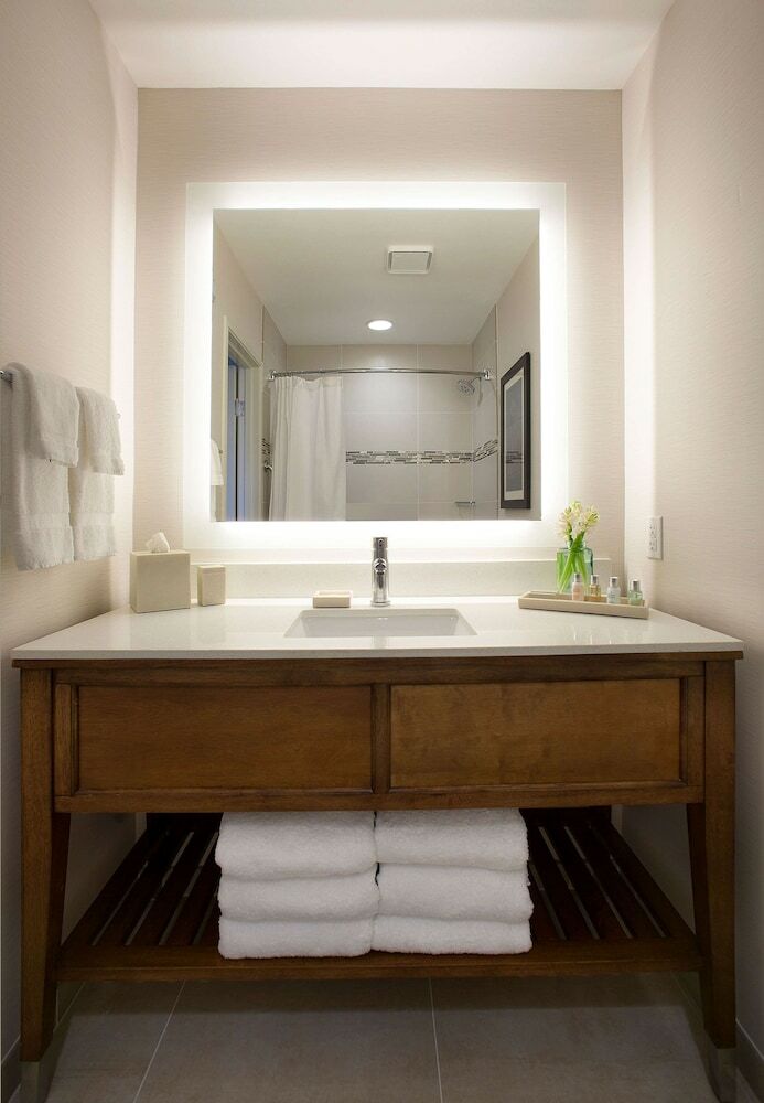 The Redondo Beach Hotel