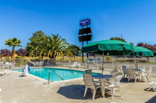 Motel Rodeway Inn - Rohnert Park