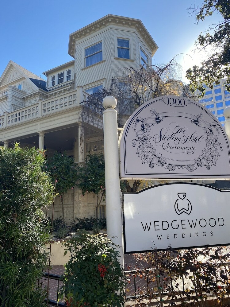 Sterling Hotel