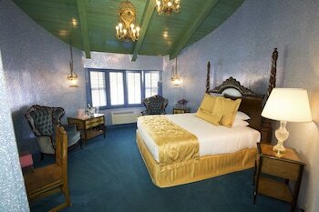 Hotel Madonna Inn