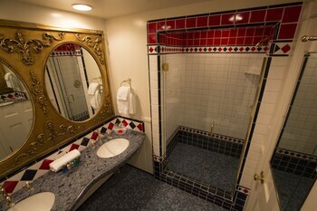 Hotel Madonna Inn