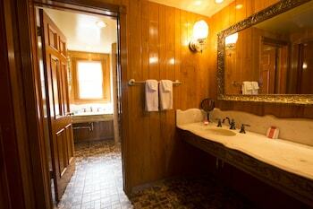 Hotel Madonna Inn
