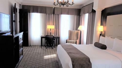 Best Western Plus San Pedro Hotel & Suites