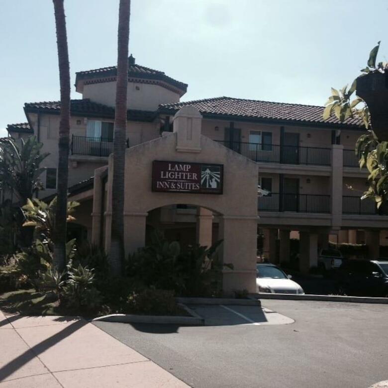 Hotel Lamplighter Inn & Suites