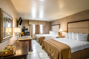 Motel Quality Inn & Suites Near The Border