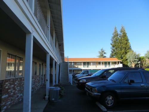 Capri Motel