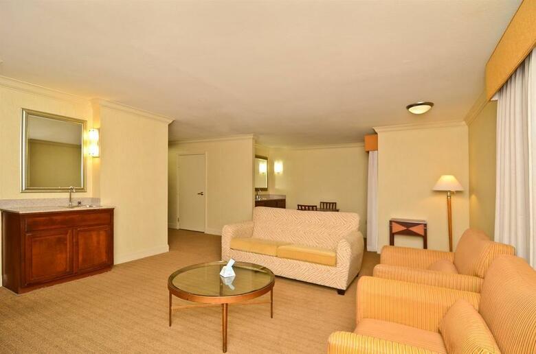 Hotel Best Western Plus All Suites Inn