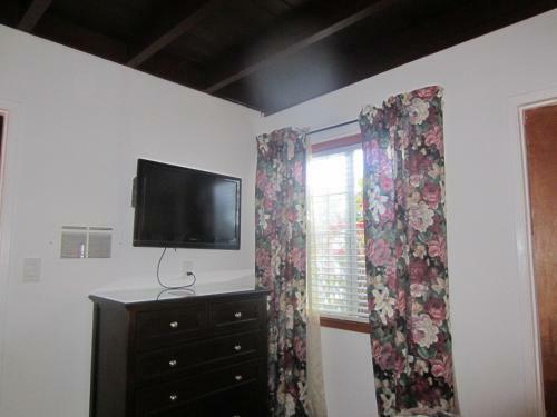 Posada Edgewater Beach Inn & Suites