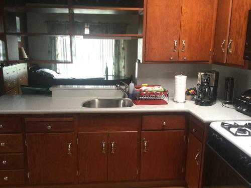 Posada Edgewater Beach Inn & Suites