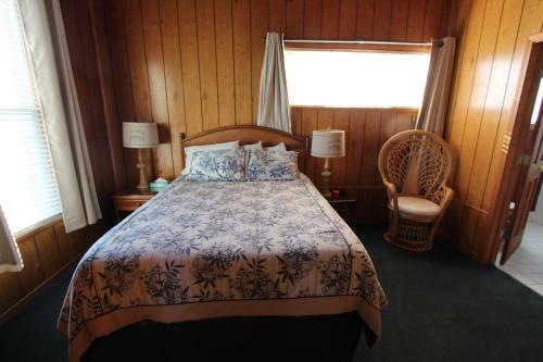 Posada Edgewater Beach Inn & Suites