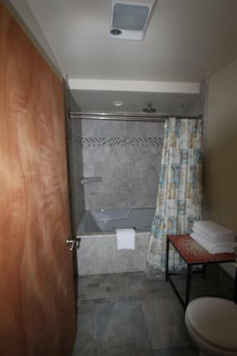 Posada Edgewater Beach Inn & Suites