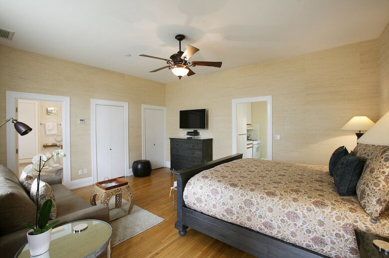 Posada Harbor House Inn