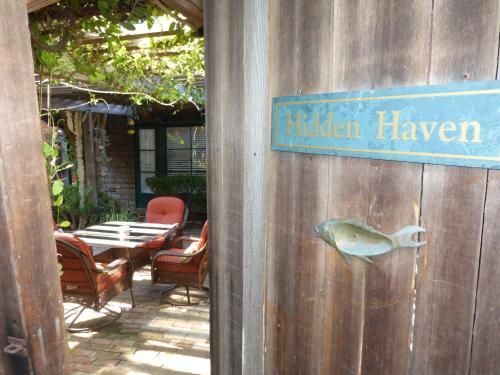 Redwood Hollow Cottages