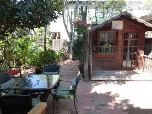 Redwood Hollow Cottages