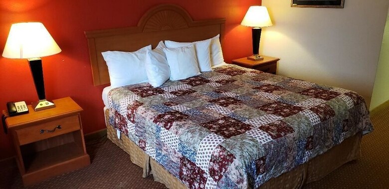 Americana Inn Motel