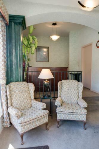 Motel Redwood Inn