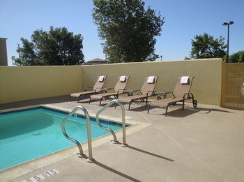Hotel Comfort Suites Victorville