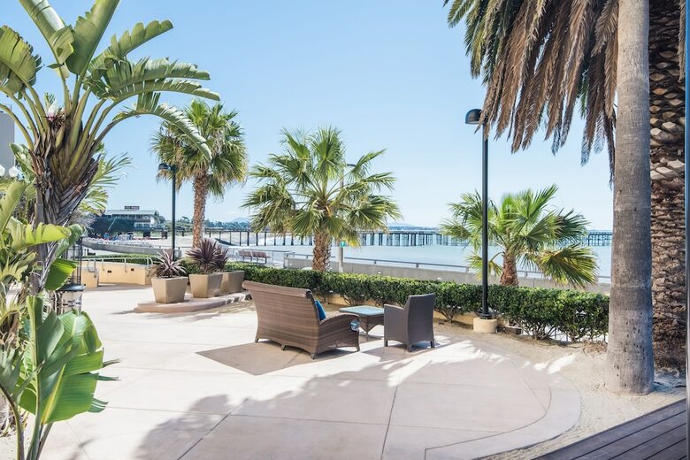 Crowne Plaza Hotel Ventura Beach