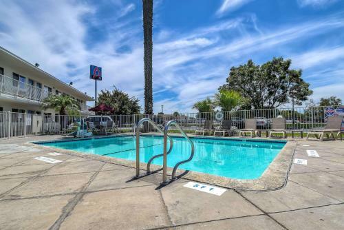 Motel 6 Westminster South - Long Beach Area