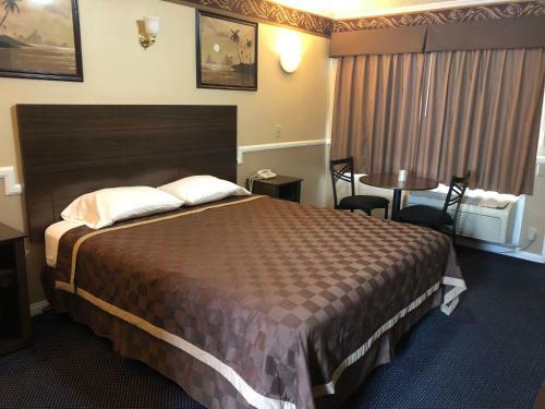 Motel Whittier Travel Inn