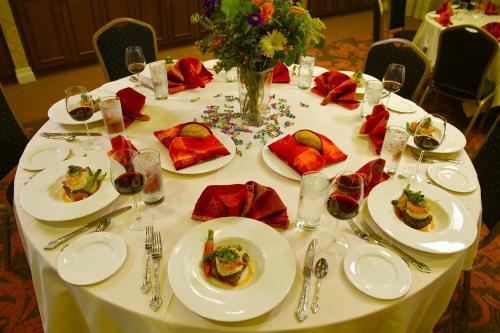 Hotel Woolley's Classic Suites Denver Airport