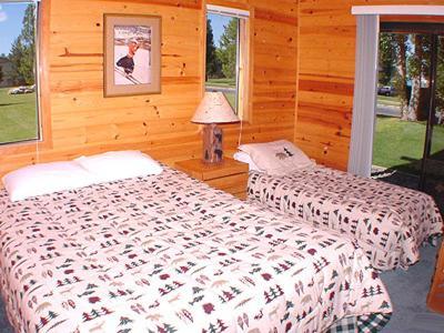 Danube Drive Holiday Home 1
