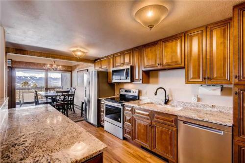 Apartamentos Goldpoint By Peak Property Management