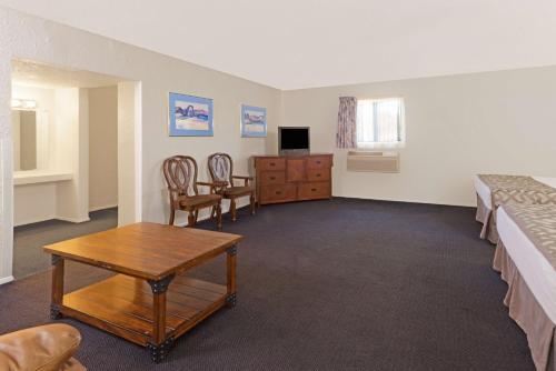 Hotel Travelodge Cortez